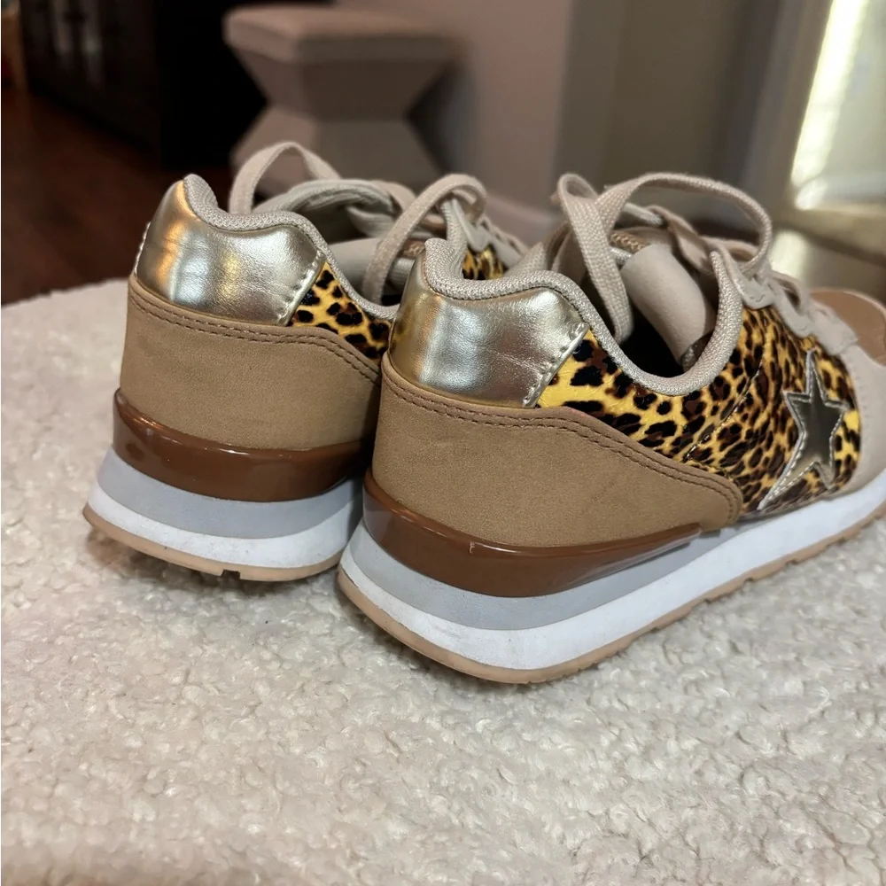VINTAGE HAVANA Renee Cheetah Print Beige Tan Suede Sneakers excellent size 6 - Picture 4 of 7